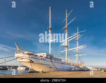 Nave museo Gorch Fock nel porto di Stralsund, Meclemburgo-Pomerania occidentale, Germania settentrionale, Germania Foto Stock