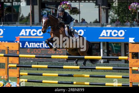 Calgary, Alberta, Canada, 8 luglio 2023. Francisco Pasquel Vega (mex) in sella alla dominante 2000 Z, CSI North American, Spruce Meadows - la QE II Cup. Foto Stock