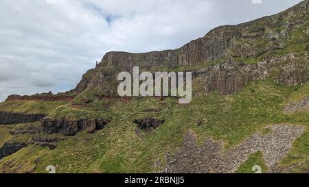 Visita l'Irlanda, cultura, geologia, architettura, pace e tranquillità, lussureggianti terre verdi, leggende e miti, giganti fate e leprecaun Foto Stock
