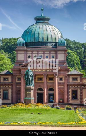 Kaiser-Wilhelms Bad nei giardini termali di Bad Homburg vor der Höhe, Taunus, Assia, Germania Foto Stock