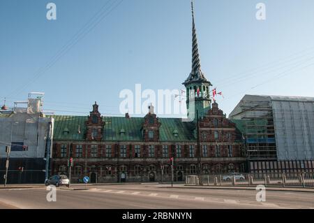 Intorno a Copenhagen - Borsen - famosa guglia - ex edificio della Borsa Foto Stock