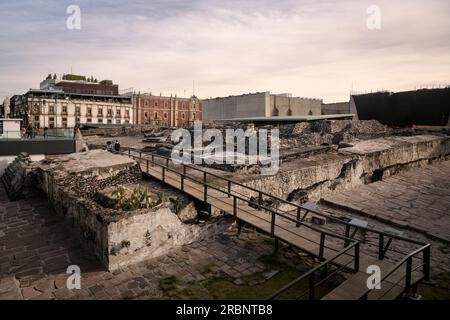 Rovine del Museo Templo Mayor (il più grande tempio nella capitale azteca di Tenochtitlan), città del Messico, Messico, Nord America, America Latina Foto Stock