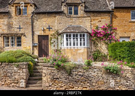 Il villaggio di Bourton-on-the-Hill, Cotswolds, Gloucestershire, Inghilterra Foto Stock