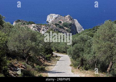 L'antico villaggio di Kastro sulla costa nord dell'isola di Skiathos, Sporadi settentrionali, Grecia Foto Stock