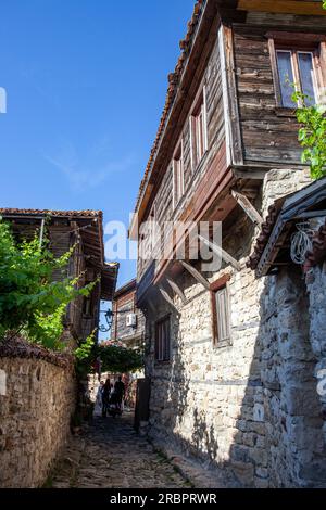 Città vecchia di Nessebar, attualizzata nel 2023, strada acciottolata Foto Stock