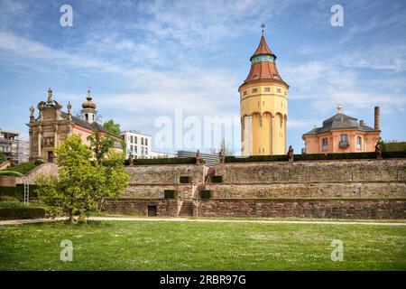 Cappella Einsiedeln, Torre dell'acqua e Pagodenburg a Murgpark, Rastatt, Baden-Wuerttemberg, Germania, Europa Foto Stock