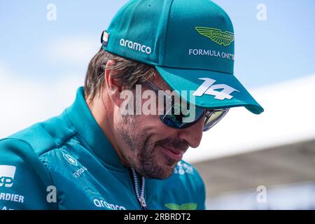 Fernando Alonso 14 (SPA), Aston Martin AMR-23 sfilata piloti durante la FORMULA 1 ARAMCO BRITISH GRAND PRIX 2023 sul circuito di Silverstone, Silverstone, Regno Unito il 9 luglio 2023 Foto Stock