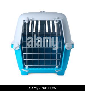 Trasportino per animali di colore azzurro isolato su bianco Foto Stock