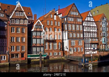 Storiche case di mercanti su Nikolaifleet, Deichstrasse, Neustadt, Amburgo, Germania Foto Stock