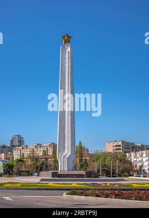 Odessa, Ucraina 05.05.2023. Obelisco ali della Vittoria nel distretto di Arcadia a Odessa, Ucraina, in una giornata di sole primaverile Foto Stock