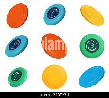 Set di frisbee colorati su sfondo bianco Foto Stock