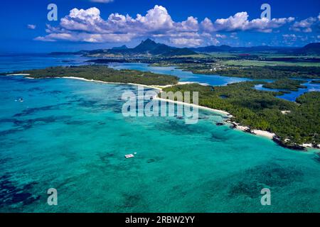 Mauritius, quartiere Flacq, isola di Ile aux Cerfs, isola dei cervi, vista aerea Foto Stock
