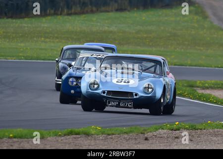 Mike Whitaker SNR, TVR Griffith, un evento con due griglie distinte, HRDC Dunlop Allstars per le vetture sportive, GT e Touring pre-1966. Gli Allstars Re Foto Stock