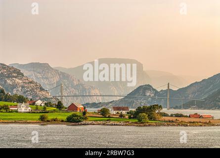 Paesaggio vicino al ponte Lysefjord sul Lysefjord, Rogaland, Norvegia Foto Stock