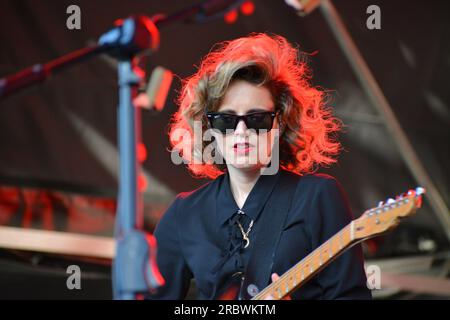 Anna Calvi in esibizione al Bristol Sounds, Bristol, Regno Unito. Giugno 25 2023. Foto Stock