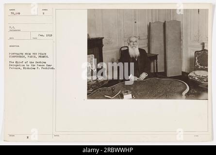 Capo della delegazione serba, Nicholas P. Pachitch, alla Conferenza di pace tenutasi a Parigi il 9 gennaio 1919. Foto Stock