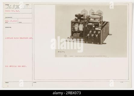 Una fotografia di un apparecchio radiofonico dell'aereo Nember, scattata da un fotografo della Divisione radio di S.C. La foto è stata scattata il 15 febbraio 1919. L'apparecchio radiofonico, con trasmettitore a corto raggio, è stato emesso esclusivamente per uso ufficiale. Numero di identificazione: 36376. Creato da JEP alle 11:04:43. Foto Stock