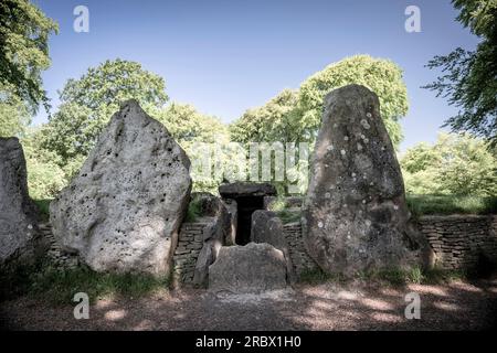 Wayland's Smithy Neolithic Long Barrow on the Ridgeway, Oxfordshire, Regno Unito Foto Stock