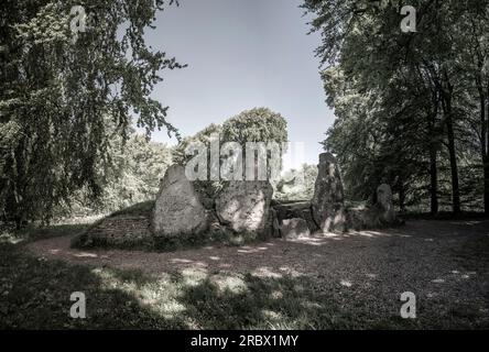 Wayland's Smithy Neolithic Long Barrow on the Ridgeway, Oxfordshire, Regno Unito Foto Stock