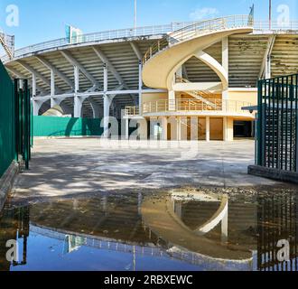 Puddle Reflections presso l'arena Artemio Franchi, sede ufficiale dell'FC Fiorentina, Firenze Foto Stock
