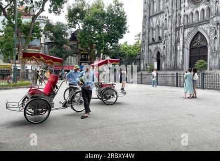 La cattedrale di San Giuseppe è una chiesa in Nha Tho (Church) Street nel distretto di Hoan Kiem di Hanoi, Vietnam. 越南旅游, वियतनाम पर्यटन, 베트남 관광, ベトナム観光 Foto Stock