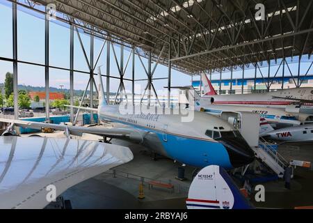 Boeing VC-137B "Air Force One" Presidential Aircraft nel padiglione dell'aviazione del Museum of Flight Seattle Washington State USA Foto Stock