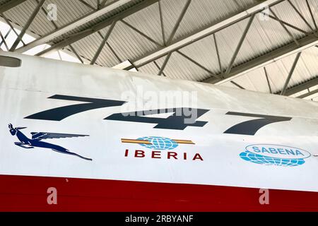 Grafica sulla parte anteriore della fusoliera del primo Jumbo jet RA001 Boeing 747-121 il Museum of Flight Seattle Washington State USA Foto Stock