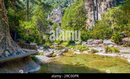 Parrizal de Beceite si trova alle sorgenti del fiume Matarraña, nei dintorni del Parco naturale Los Puertos. A Beceite, provincia di Foto Stock