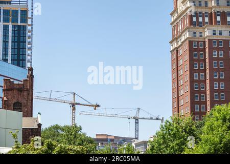 Atlanta, Georgia, Woodruff Arts Center Center Center, gru in cantiere, sviluppo economico urbano, grattacieli grattacieli alti grattacieli Foto Stock