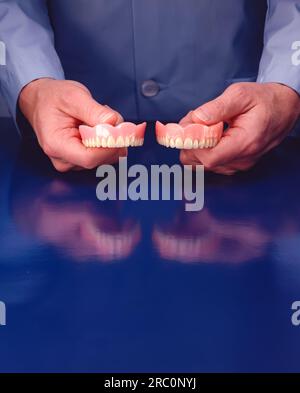 Odontoiatria, dentista, infermiera, assistente, protesi dentarie, corone, Foto Stock