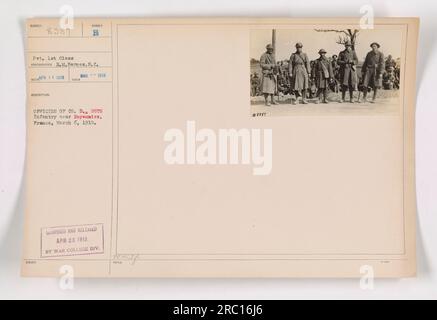 Immagine: Una foto di gruppo degli ufficiali della compagnia D del 26th Infantry, scattata vicino a Royaumiex, in Francia, il 6 marzo 1913. La fotografia è stata scattata dal fotografo R.M. Barnes e rilasciato dall'esercito nell'aprile 1918. Fu autorizzato e rilasciato dalla War College Division a Hooleys 8087 con il grado di soldato menzionato come Pvt. 1st Class. Foto Stock