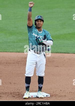 Seattle, Stati Uniti. 11 luglio 2023. L'inserviente dei Cleveland Guardians Jose Ramirez si trova in seconda base dopo aver colpito un doppio nel settimo inning dell'MLB All-Star Game 2023 al T-Mobile Park di Seattle, Washington, martedì 11 luglio 2023. Foto di Aaron Josefczyk/UPI. Crediti: UPI/Alamy Live News Foto Stock