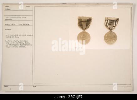 'Awards of 46908 Sgt. McGarricle, S.C., featuring the Distinguished Service Medals emessi dagli Stati Uniti il 5 aprile 1919. Da sinistra a destra, i lati opposti mostrano l'esercito di occupazione, Cuba e le medaglie del Congresso dell'insurrezione filippina. Foto scattata da Red il 16 aprile 1919." Foto Stock