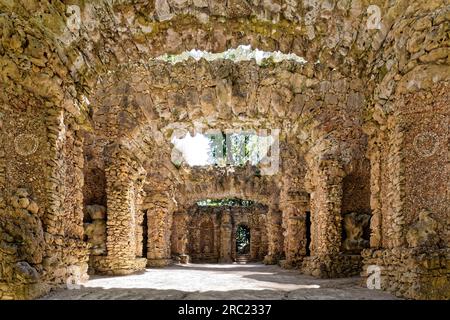 Teatro in rovina o teatro grotta, teatro all'aperto, personale quasi completamente conservato con fossa d'orchestra, costruito nel 1744 su progetto dell'architetto di corte Joseph Foto Stock