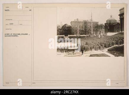 Soldati che partecipano ad esercitazioni militari al Williams College nel Massachusetts durante la prima guerra mondiale. Foto Stock