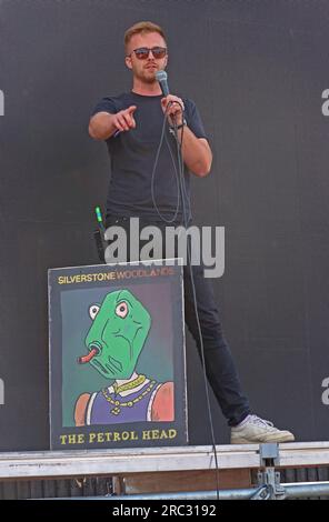 Asta di beneficenza Silver Star 6 luglio 2023, del cartello benzina Head pub @teamWoodlands , Northamptonshire, Inghilterra, Regno Unito, NN12 8TN Foto Stock