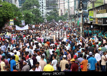 Dhaka, Dhaka, Bangladesh. 12 luglio 2023. Il principale partito di opposizione del Bangladesh Partito nazionalista del Bangladesh (BNP) organizzò una manifestazione di fronte al suo ufficio principale del partito a Nayapaltan, Dhaka, chiedendo le dimissioni del governo della lega Awami. Un punto della richiesta del raduno sono le dimissioni del primo ministro Sheikh Hasina e BNP non parteciperà a nessuna elezione sotto il governo della Lega Awami. (Immagine di credito: © Syed Mahabubul Kader/ZUMA Press Wire) SOLO USO EDITORIALE! Non per USO commerciale! Foto Stock