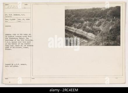 "Una vista generale del Canal St. De Quentin, guardando a sud dal tunnel di Hindenburg. Questo posto fu superato dalla 30th Division, U.S.A. durante la battaglia della linea Hindenburg. Situato a est di Bellicourt, Aisne, Francia. Foto scattata il 15 ottobre 1918 dal tenente E.N. Jackson. [Identificatore: 111-SC-28216]' Foto Stock