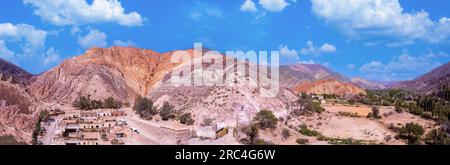 Argentina, Jujuy, Ande, Purmamarca Seven Colors Hill, Cerro siete Colores in Quebrada Purmamarca. Foto Stock