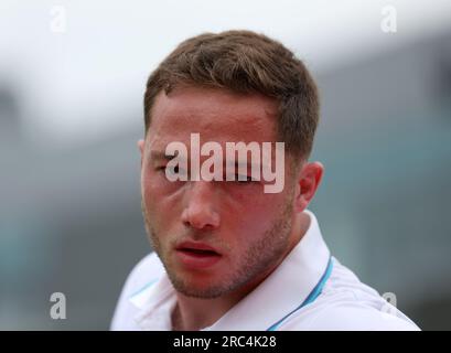 Alfie Hewitt in azione contro Joachim Gerard durante il quarto di finale del Gentlemen's Quad Wheelchair Singles il giorno 10 dei Campionati di Wimbledon 2023 all'All England Lawn Tennis and Croquet Club di Wimbledon. Data foto: Mercoledì 12 luglio 2023. Foto Stock