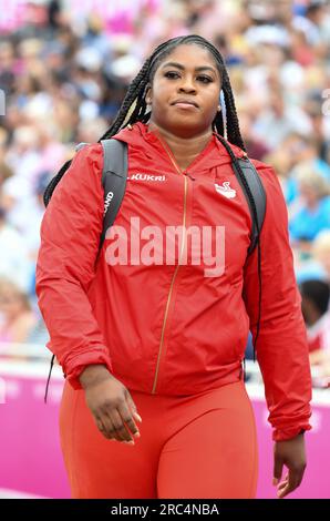 Birmingham, Inghilterra. 2 agosto 2022. Divind Oladip of England Before the Women's Shot ha messo a dura prova gli atleti il quinto giorno della Birmingham 2022 Co Foto Stock