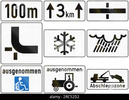 Raccolta di pannelli segnaletici aggiuntivi utilizzati in Austria. Foto Stock