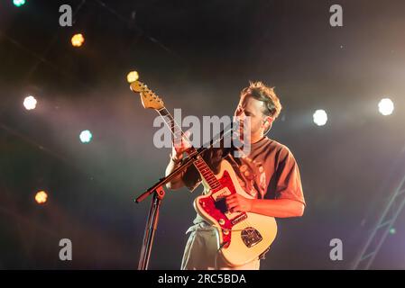 Trencin, Slovacchia. 7 luglio 2023. Ben Howard, cantante e cantautore inglese si esibisce dal vivo sul palco durante il Pohoda Festival 2023 all'aeroporto di Trencin. Il festival Pohoda è il più grande festival musicale estivo all'aperto della Slovacchia. (Foto di Tomas Tkacik/SOPA Images/Sipa USA) credito: SIPA USA/Alamy Live News Foto Stock