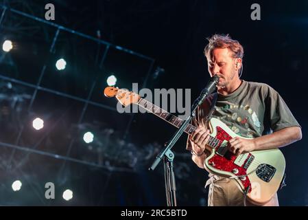 Trencin, Slovacchia. 7 luglio 2023. Ben Howard, cantante e cantautore inglese si esibisce dal vivo sul palco durante il Pohoda Festival 2023 all'aeroporto di Trencin. Il festival Pohoda è il più grande festival musicale estivo all'aperto della Slovacchia. (Foto di Tomas Tkacik/SOPA Images/Sipa USA) credito: SIPA USA/Alamy Live News Foto Stock