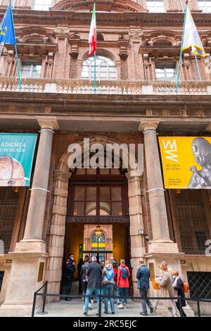 Torino, Italia - 27 marzo 2022: Il Museo Egizio è un museo archeologico specializzato in archeologia e antropologia egizia, V Foto Stock