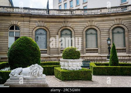 Cortile del Museo Jacquemart-André, un museo privato nell'VIII arrondissement, Parigi, Francia Foto Stock