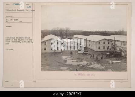 Questa fotografia in bianco e nero del 28 dicembre 1918 cattura le caserme del Wilham Hood Dunwoody Institute a Minneapolis, Minnesota. Rappresenta i distaccamenti di formazione meccanica, mostrando in particolare le strutture ricettive. L'immagine è stata scattata per uso ufficiale e fa parte di una collezione che documenta le attività militari americane durante la prima guerra mondiale. Ci sono un totale di quattro fotografie in questa serie. Foto Stock