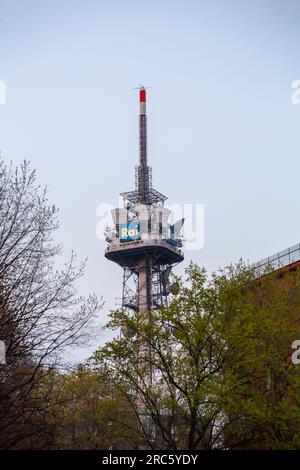 Milano, Italia - 29 marzo 2022: RAI, radio televisione Italiana tower a Milano. RAI è l'emittente pubblica di servizio di proprietà dello Stato italiano controllata da Foto Stock