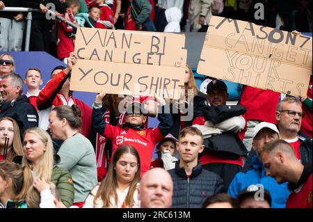 Oslo, Norvegia. 12 luglio 2023. I tifosi del Manchester United si sono visti sulle tribune durante un'amichevole pre-stagionale tra il Manchester United e il Leeds United all'Ullevaal Stadion di Oslo. (Foto: Gonzales Photo/Alamy Live News Foto Stock