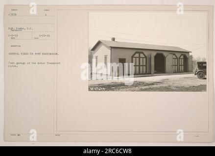 L'immagine mostra una vista generale di Fort Washington, in particolare il garage postale del Motor Transport Corps. La foto è stata scattata dal sergente Combs il 3 maggio 1919 ed è stata rilasciata il 29 aprile 1919, con il numero 11-47678. Foto Stock
